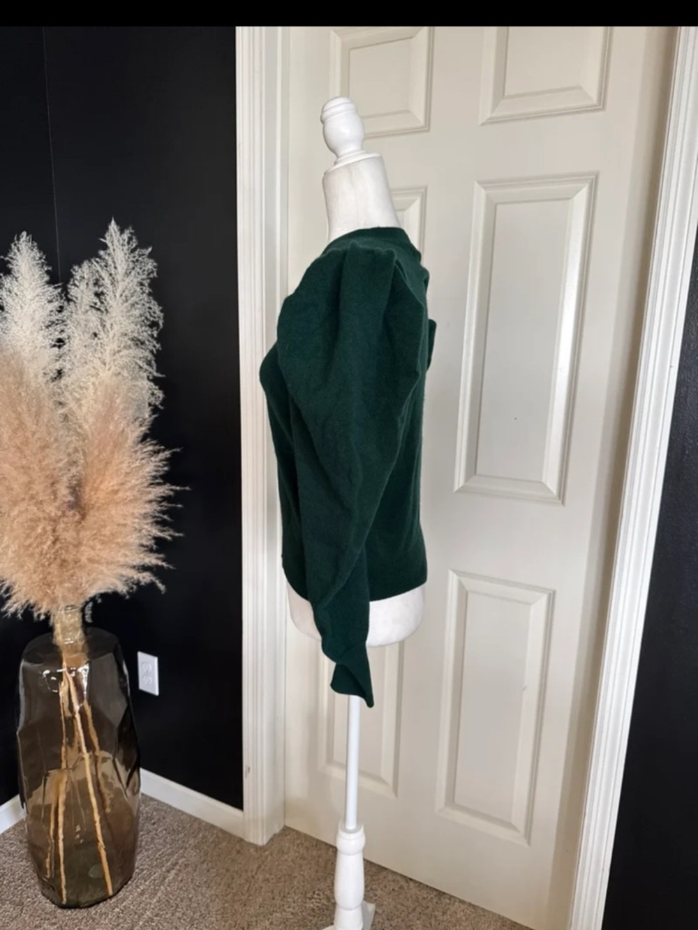 AQUA Cashmere Forest Green Puff Sleeve Sweater Size XS
100% Cashmere - Picture 7 of 12